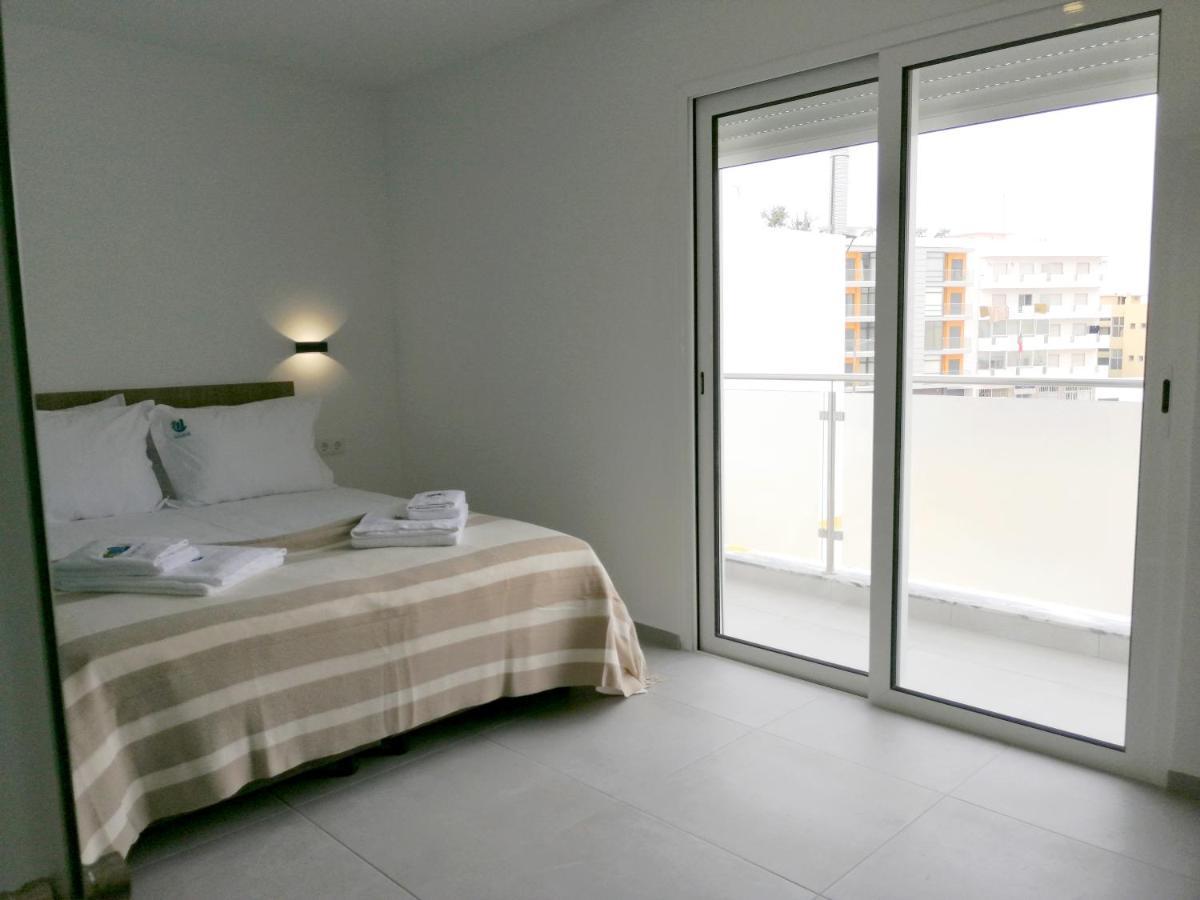 Suites Paradise Algarve Quarteira Exteriör bild